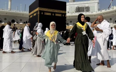 Nadir Hastalıkla Mücadele Eden Esma Nur, Kabe’ye Ziyarette Bulundu