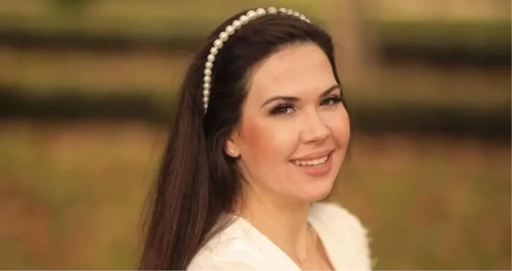 Ozlem Oz Kimdir Ozlem Oz Kac Yasinda Nereli Ne 19270325 5971 Amp - Yazar Kadın