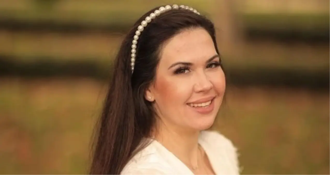 Ozlem Oz Kimdir Ozlem Oz Kac Yasinda Nereli Ne 19270325 5971 Amp - Yazar Kadın