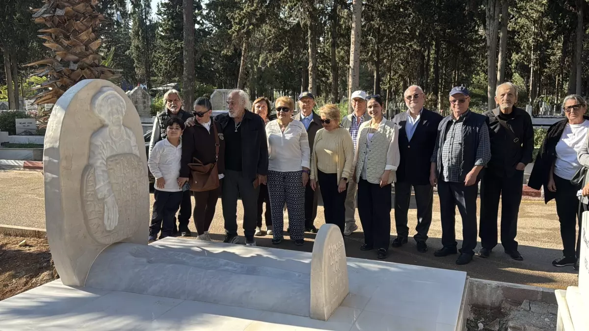 Sumerolog Muazzez Ilmiye Cig Mezari Basinda A 19262274 Amp - Yazar Kadın