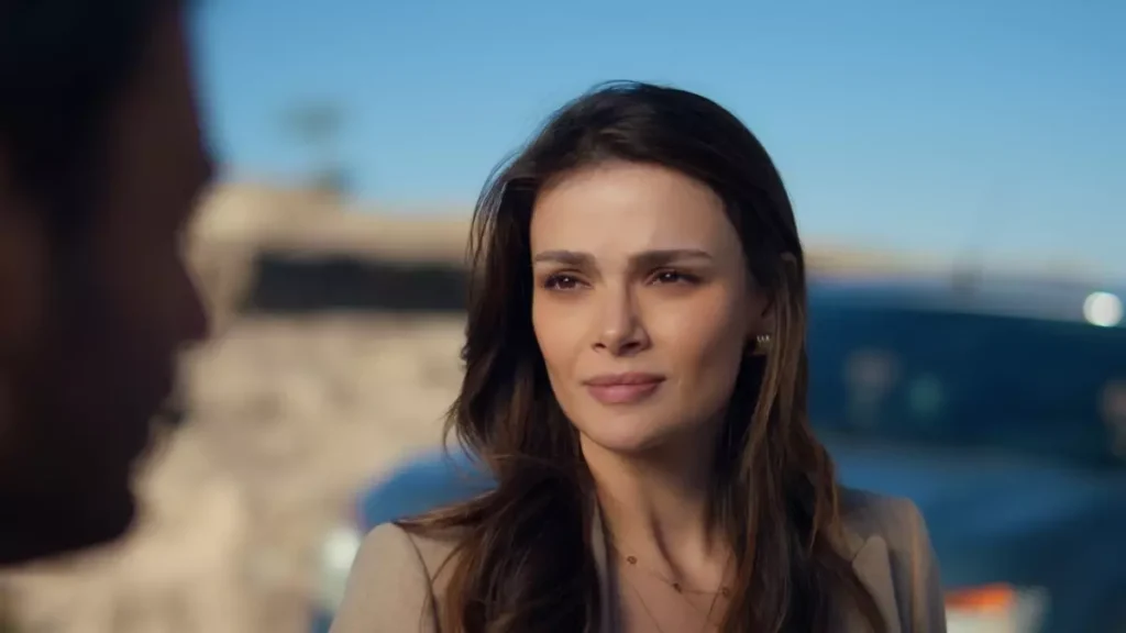 Uzak Sehir E Cihan Ile Alya Nin Romantik Bulu 19237614 Amp - Yazar Kadın