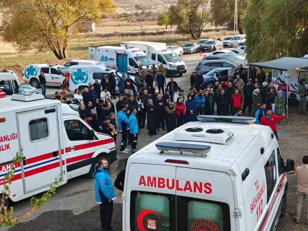 Van Da Saglik Yoneticileri Afet Farkindalik K 19235828 Amp - Yazar Kadın