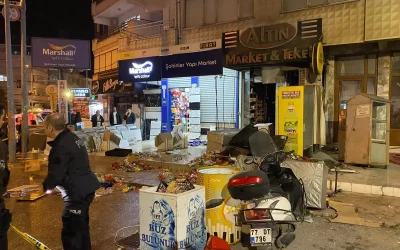 Aile Çatışması İtfaiye Müdahalesiyle Sonuçlandı: Tekel Bayisi Yangın Çıkardı