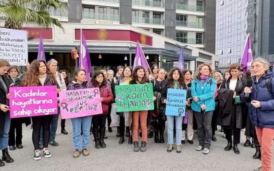 Eşini Öldüren Kadın Meşru Savunma Gerekçesiyle Tahliye Edildi