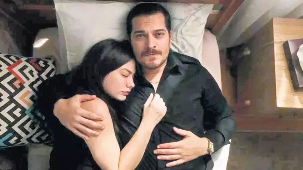 Eşref Rüya, Reyting Ve Sosyal Medyada Fenomen Oldu - Yazar Kadın