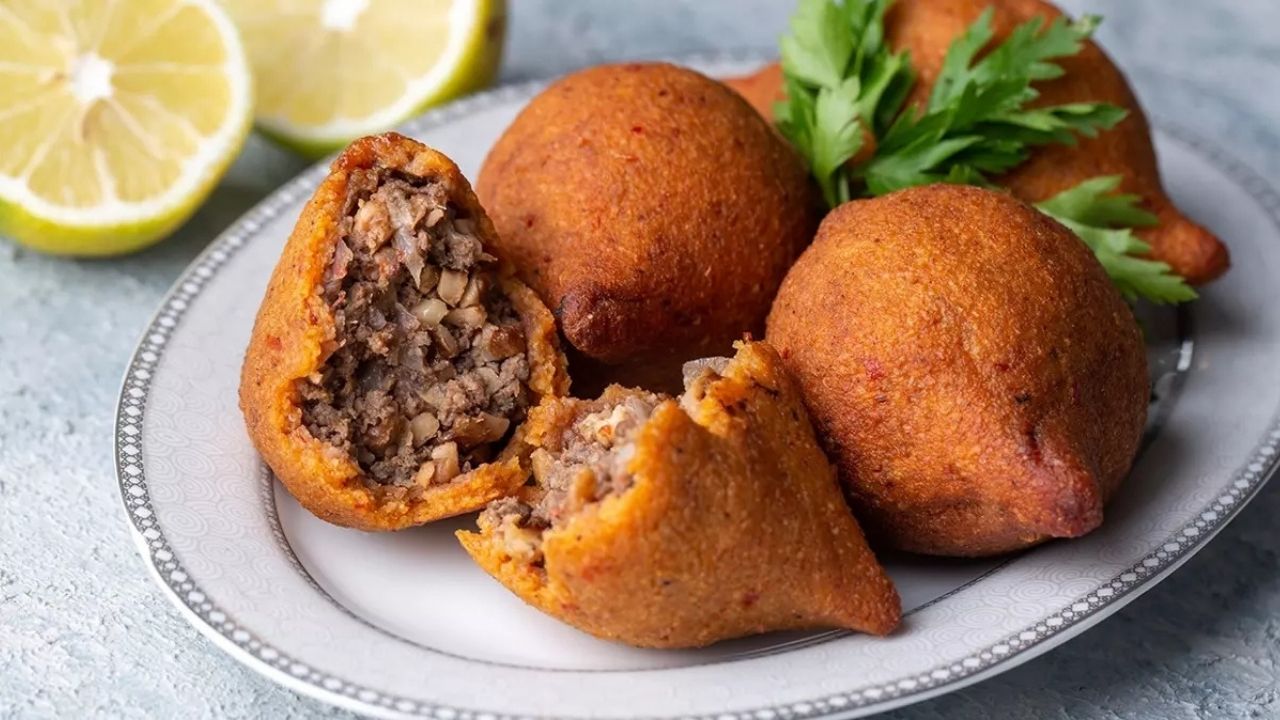 İçli Köfte Tarifi Usta Aşçının Sırlarıyla Lezzetli Sonuçlar - Yazar Kadın