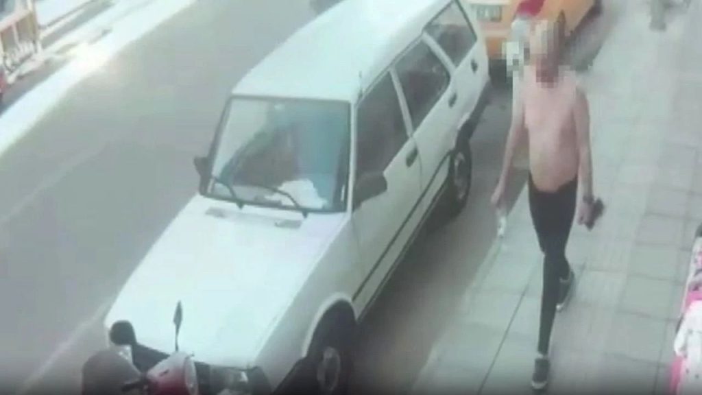 Mersin'de çıplak Dolaşan Rus Kadın Gözaltına Alındı - Yazar Kadın