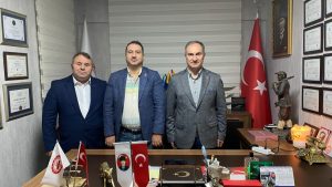 Serdenge&ccedil;ti K&uuml;lt&uuml;r, Eğitim Ve Yardımlaşma Derneği Genel Başkanı Ve Yazar Gazetesi Eski Genel Yayın Y&ouml;netmeni Do&ccedil;. Dr. Servet Avşar&rsquo;a Anlamlı Ziyaret Yazar Medya Anonim Şirketi Y&ouml;netim Kurulu Başk (1) - Yazar Kadın