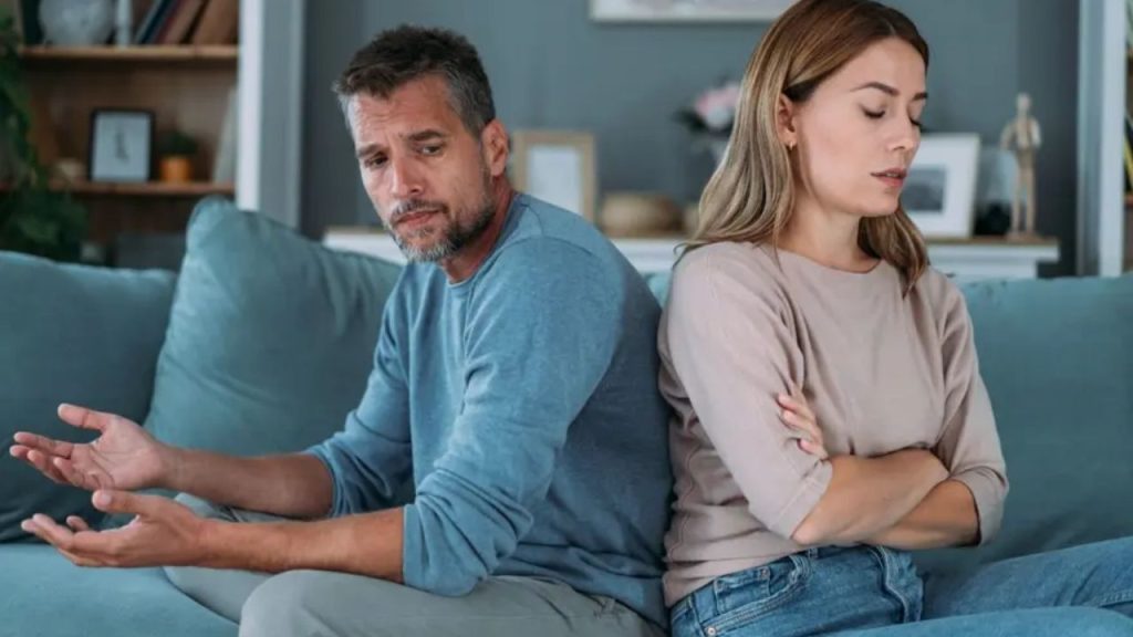 Sessiz Boşanma Nedir Aynı Çatı Altında Duygusal Uzaklaşma Nedir - Yazar Kadın