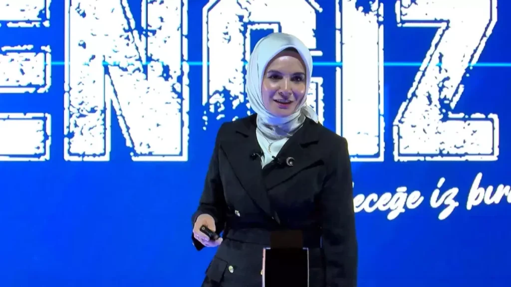 Bakan Goktas Ailenize Milli Kimliginize Inanc 19328221 Amp - Yazar Kadın