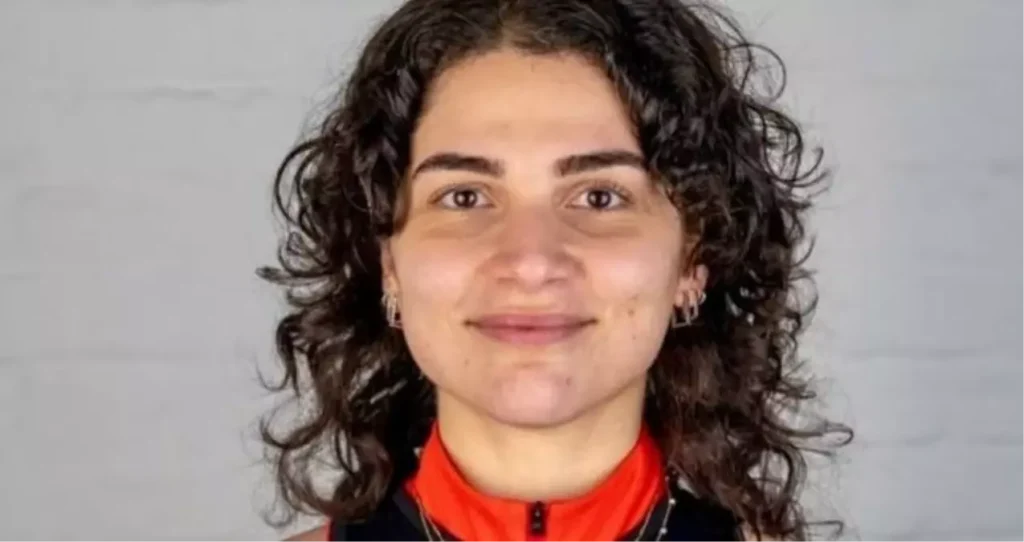 Basak Cucu Kimdir Survivor 2026 Yarismacisi 19323365 6614 Amp - Yazar Kadın