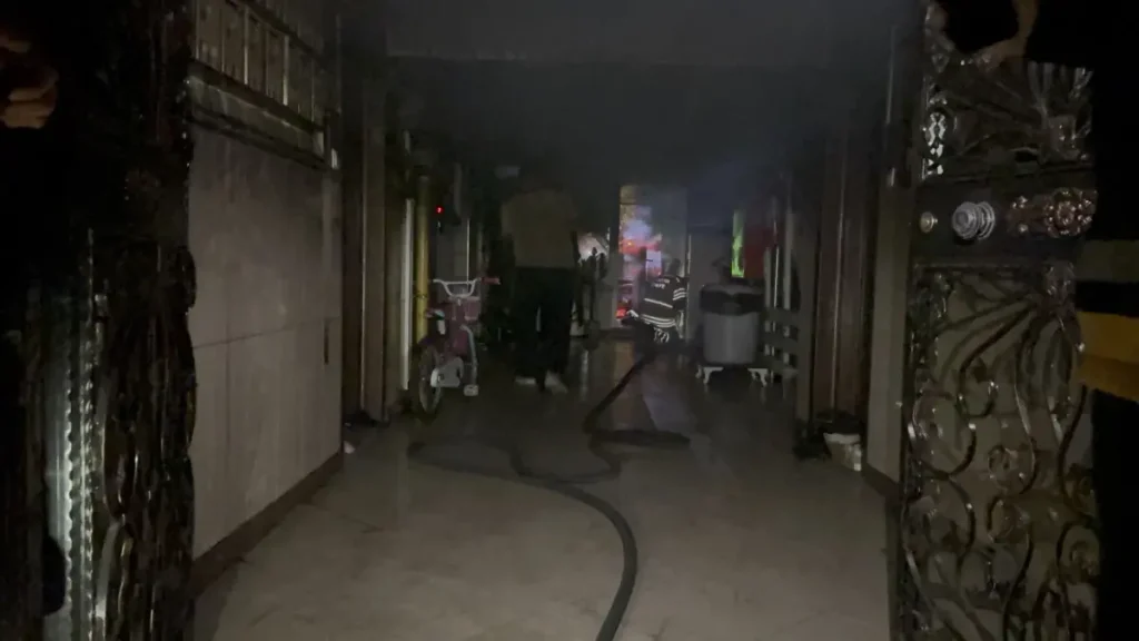 Esinin Oldugu Yanginda Yaralandi 11 Gun Sonra 19333345 Amp - Yazar Kadın