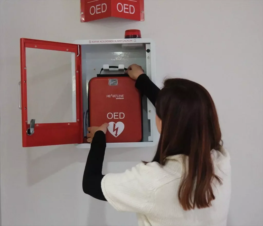 Hacettepe Universitesi Nde Ani Kalp Durmalari 19330582 Amp - Yazar Kadın