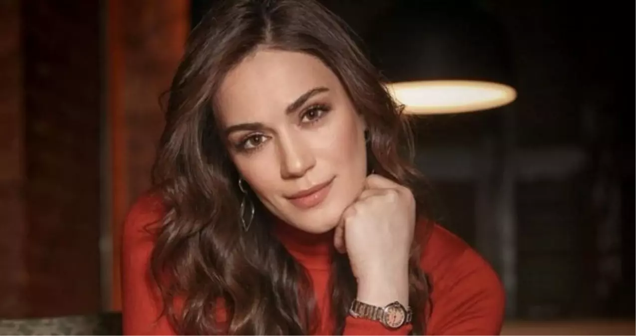 Ozge Borak Kimdir Ozge Borak Kac Yasinda Nereli 19333500 4462 Amp - Yazar Kadın