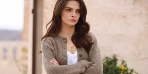 Sinem &Uuml;nsal, sevgilisiyle asans&ouml;rde aşk dolu anlar yaşadı.